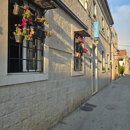 Klaudija Gæstehus 4*