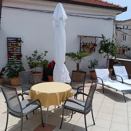 Gasthuis Klaudija Trogir