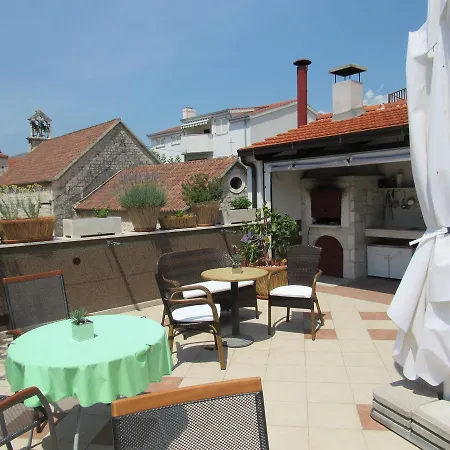 Klaudija Casa de hóspedes Trogir