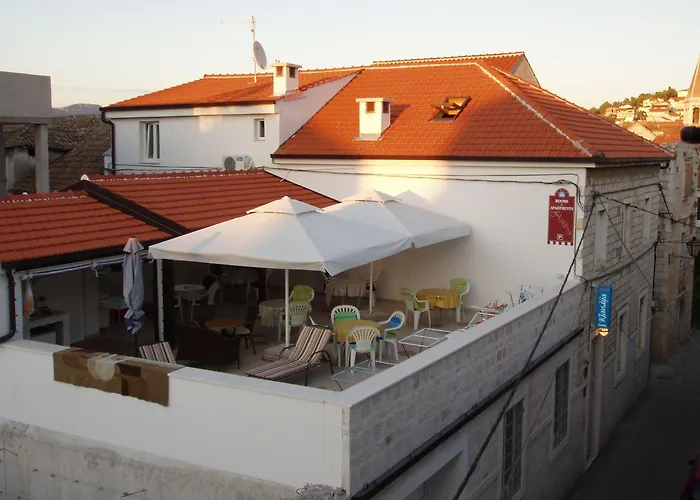 Klaudija 招待所 4*